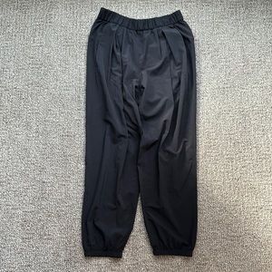 Lululemon Joggers // Size 6